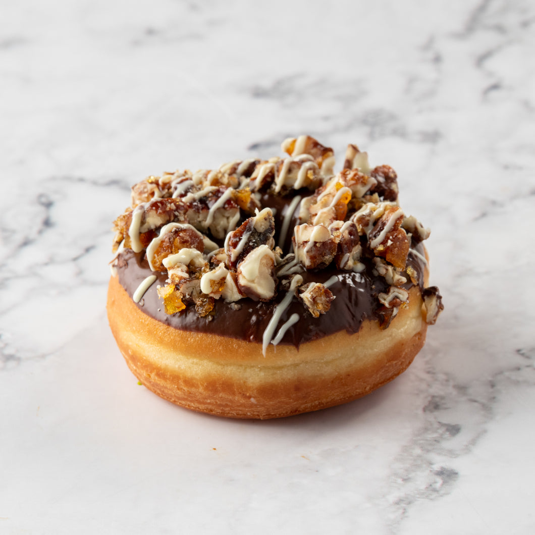 Nutty Doughnut - دونات بالمكسرات