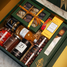 Load image into Gallery viewer, Four Seasons Ramadan Hamper Box

