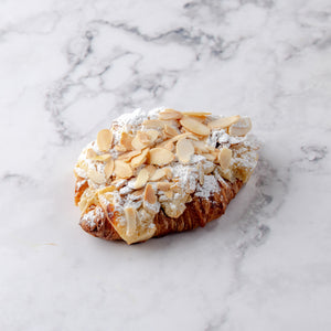 Almond Croissant - كرواسون باللوز